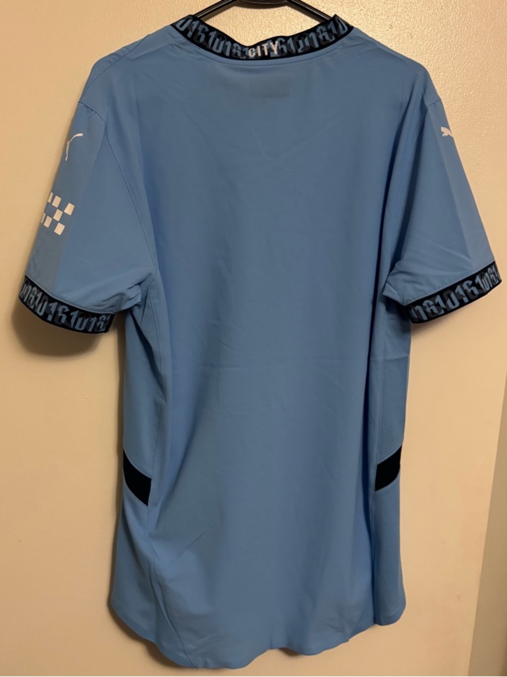 PUMA Manchester City 2024/25 Authentic Home Jersey - Mens Sizes (M, L ) - Picture 8 of 9